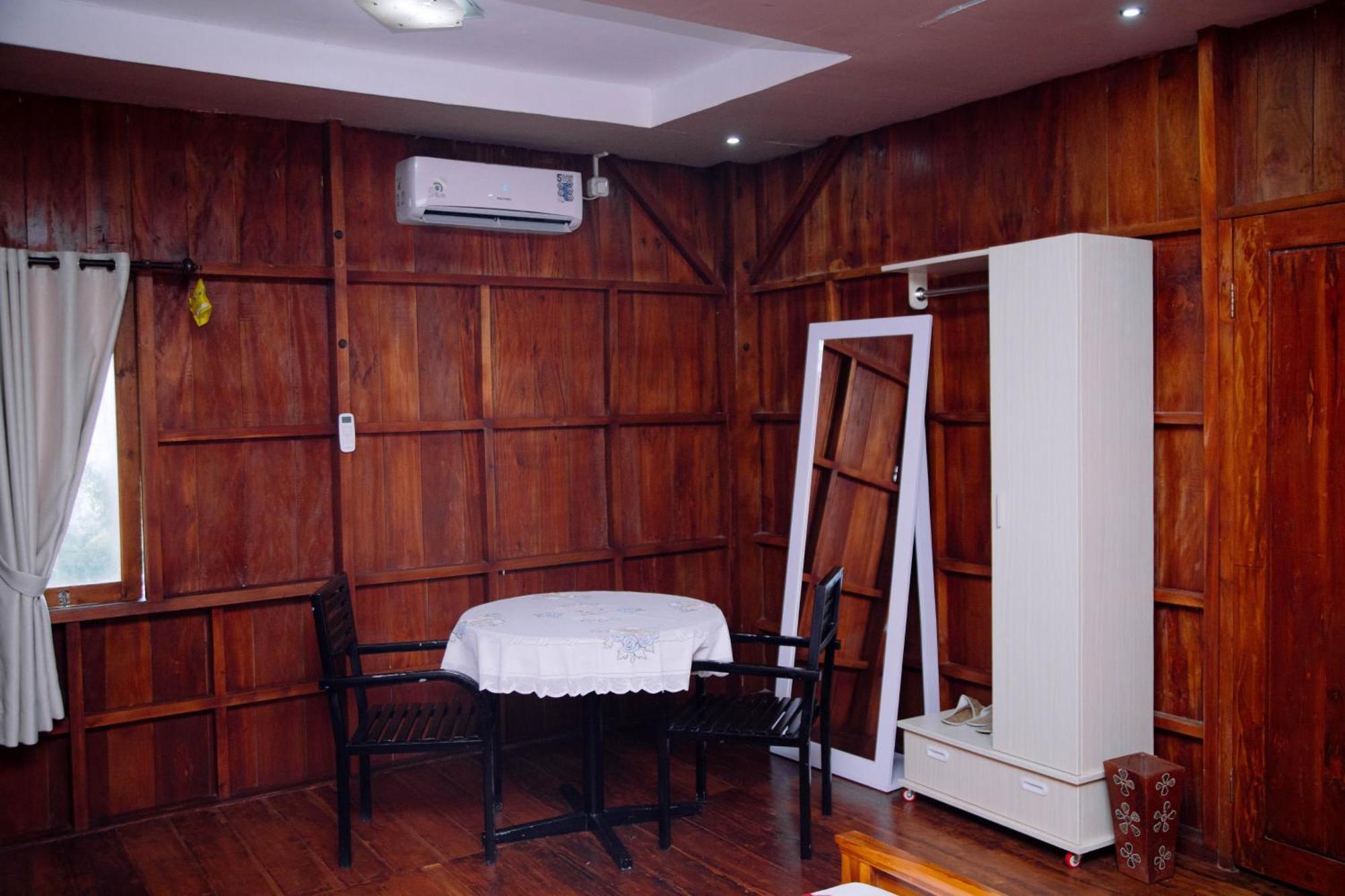 Reddoorz At Villa Bukit Senyum Lombok Kuripan  Exterior photo